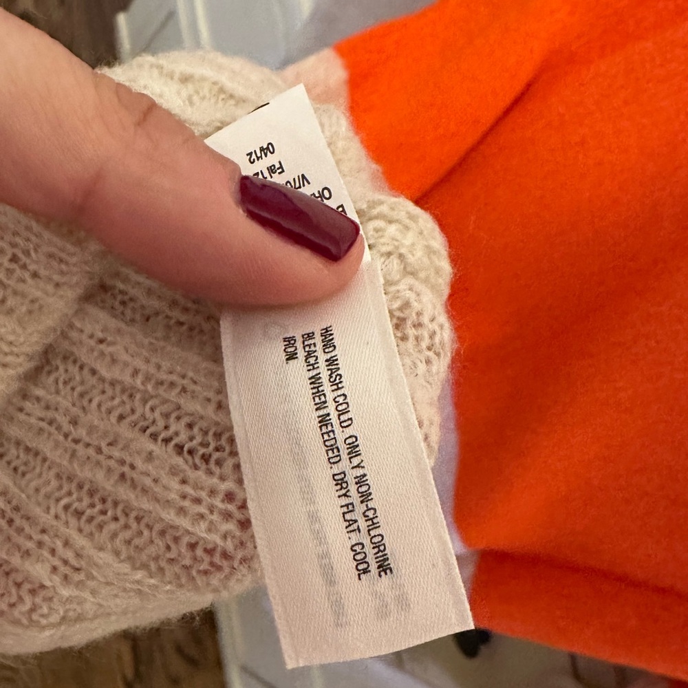 GAP Women's Orange and Cream Sweater SIZE S - Picture 10 of 10